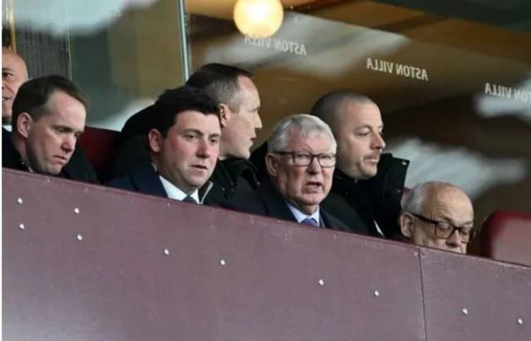 83岁弗格森观战青年足总杯半决赛，曼联U18点球大战落败