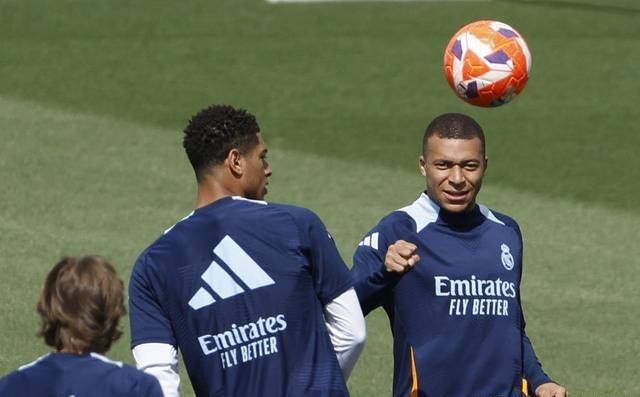 皇马暗战巴萨！心理博弈升级！西甲争冠终极对决！