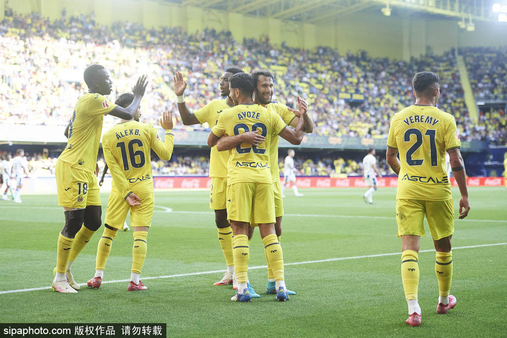 专给巴萨添堵！“黄色潜水艇”为何总能掀翻宇宙队庆功宴？