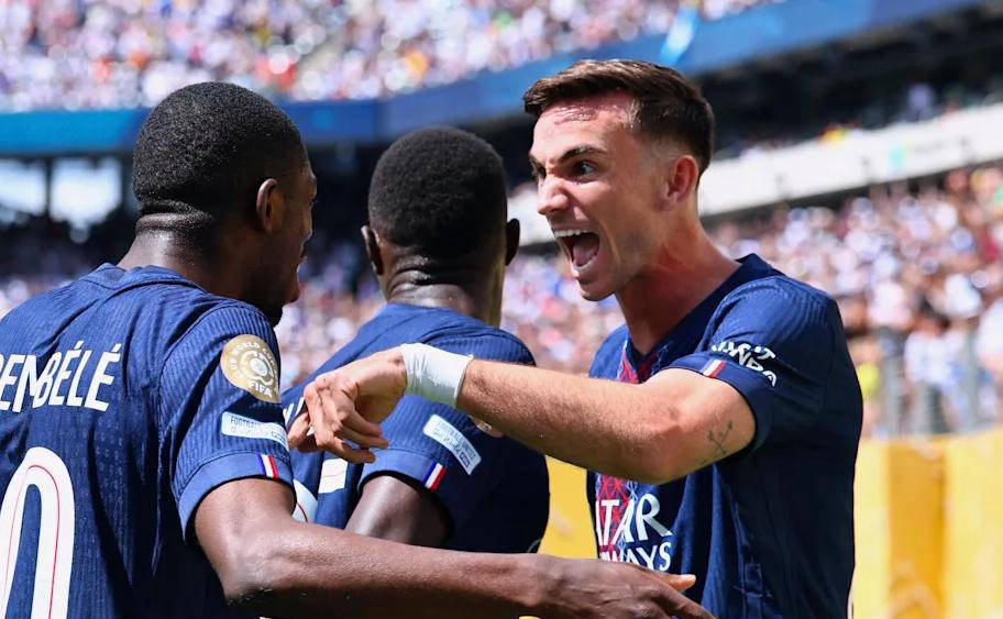 巴黎圣日耳曼冲击七冠王，挑战历史巅峰，切尔西成为拦路虎